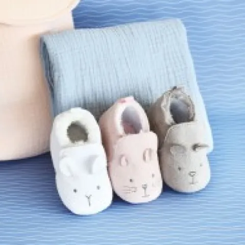 Sale Coffret chaussons Bébé roses - 0/6 mois Chaussons