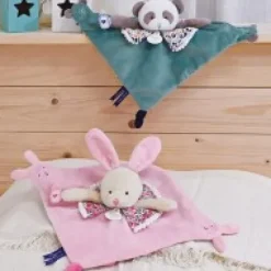 Discount Doudou plat panda vert avec marionnette à doigt - 30 cm Cadeaux Naissance|Doudous À Histoires