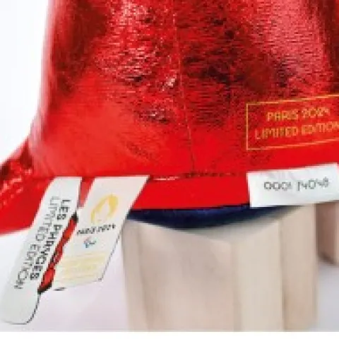 Fashion Peluche mascotte Jeux Paralympiques Paris 2024 fabriquée en France - Edition limitée version métallisée - 29 cm Mascotte Jo|Mascotte Jo