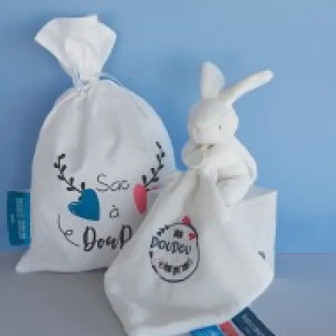 Outlet Sac à doudou + Doudou lapin "Mon Doudou + fort que tout " 10 cm - Unicef Cadeau À Moins De 20€|Les Prix Doux