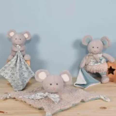 Discount Souris en peluche grise avec mouchoir vert en coton BIO - 22 cm Les Prix Doux|Doudous Coton Bio